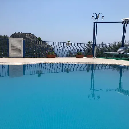 Lavanta Butik Turunc 3* מוגלה